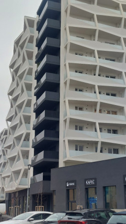 Pronájem krásné novostavby bytu 2+kk s terasou,  sklepem a garážovým stáním, Brno, Komárovská 