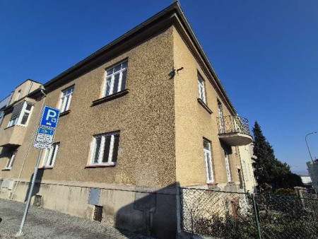 Pronájem cihlového, kompletně zrekonstruovaného bytu 2+kk s balkonem a sklepem Brno, Žabovřesky-Mučednická