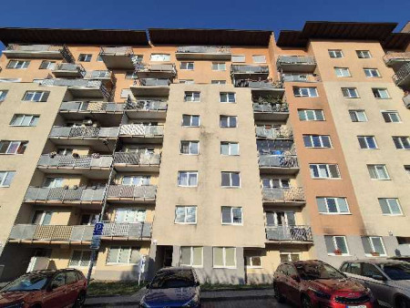 Pronájem částečně zařízeného, cihlového bytu 3+kk se spížkou, terasou, sklepem a 2x krytým garážovým stáním Brno, Líšeň - Sedláčkova